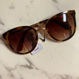 NWT Foster Grant Sunglasses